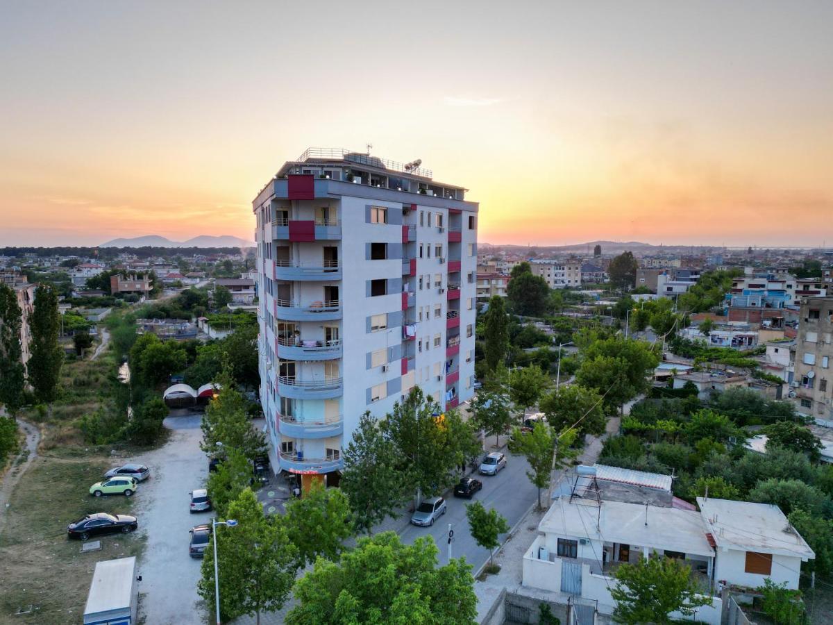 Queen Apartmets Vlorë Exteriör bild