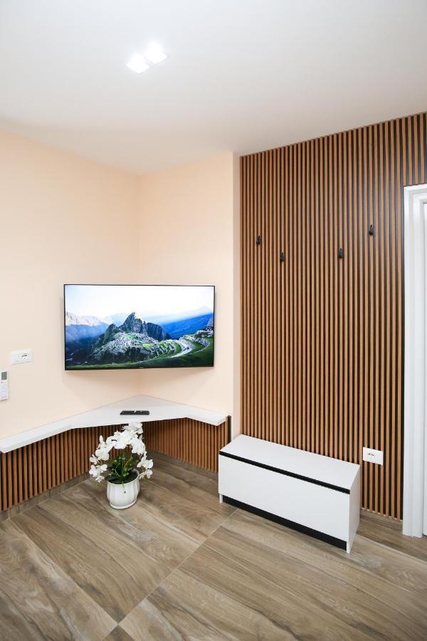 Queen Apartmets Vlorë Exteriör bild