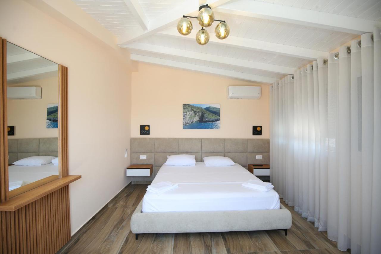 Queen Apartmets Vlorë Exteriör bild