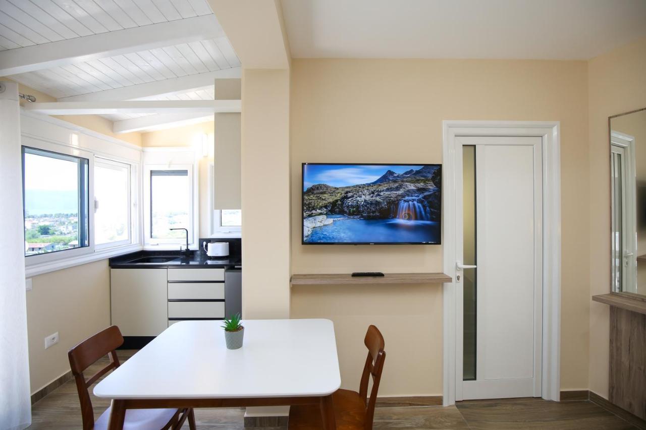 Queen Apartmets Vlorë Exteriör bild
