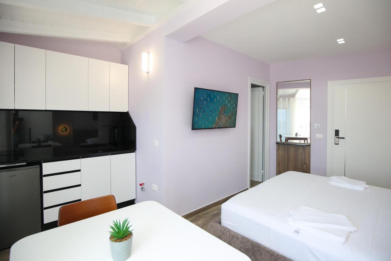 Queen Apartmets Vlorë Exteriör bild