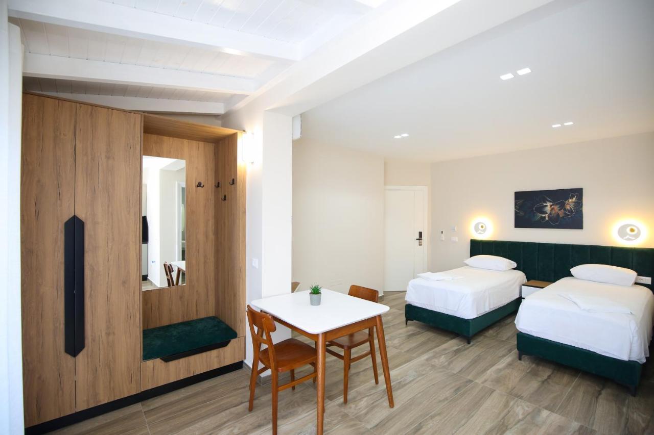 Queen Apartmets Vlorë Exteriör bild