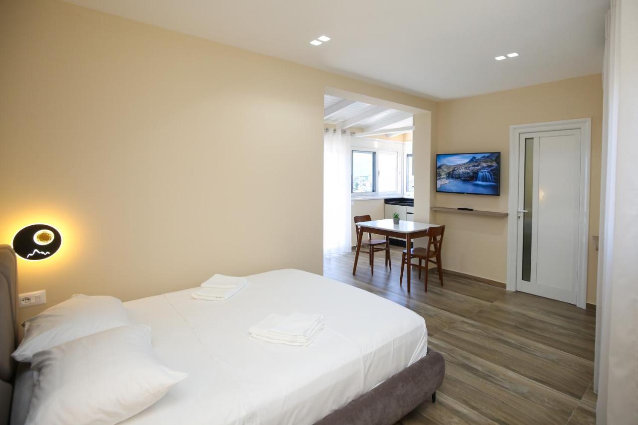 Queen Apartmets Vlorë Exteriör bild
