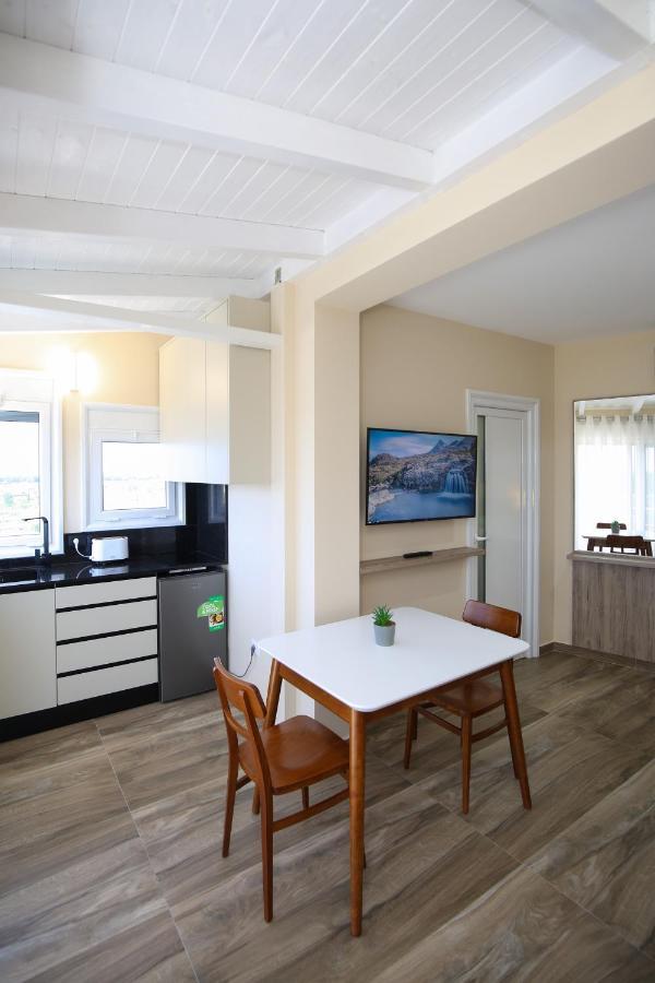Queen Apartmets Vlorë Exteriör bild