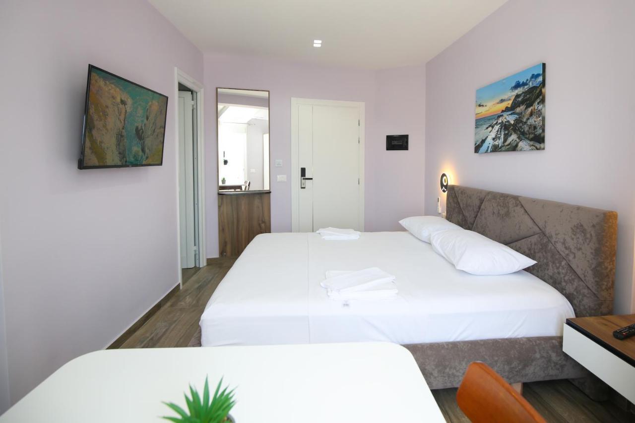 Queen Apartmets Vlorë Exteriör bild