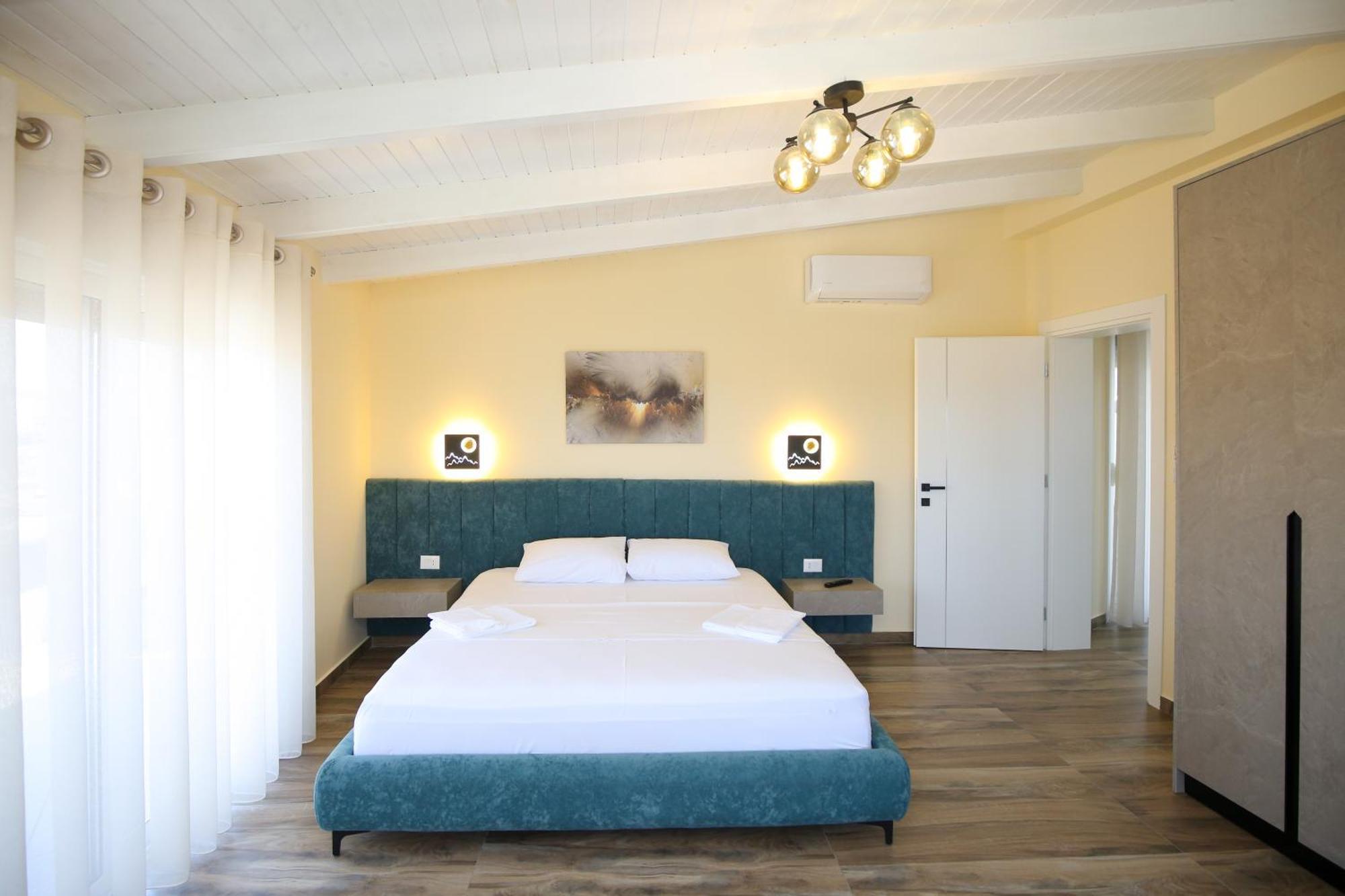 Queen Apartmets Vlorë Exteriör bild