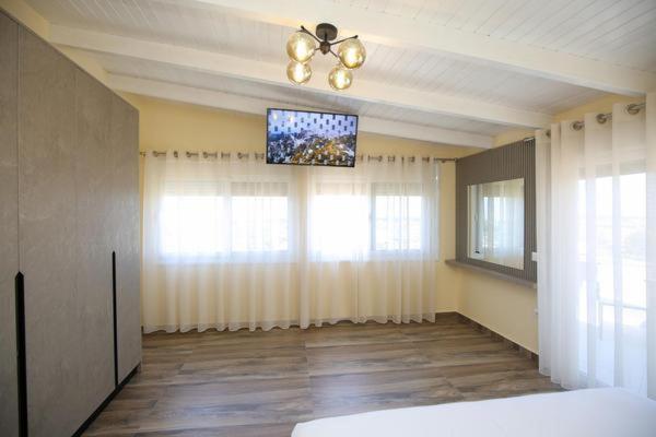 Queen Apartmets Vlorë Rum bild