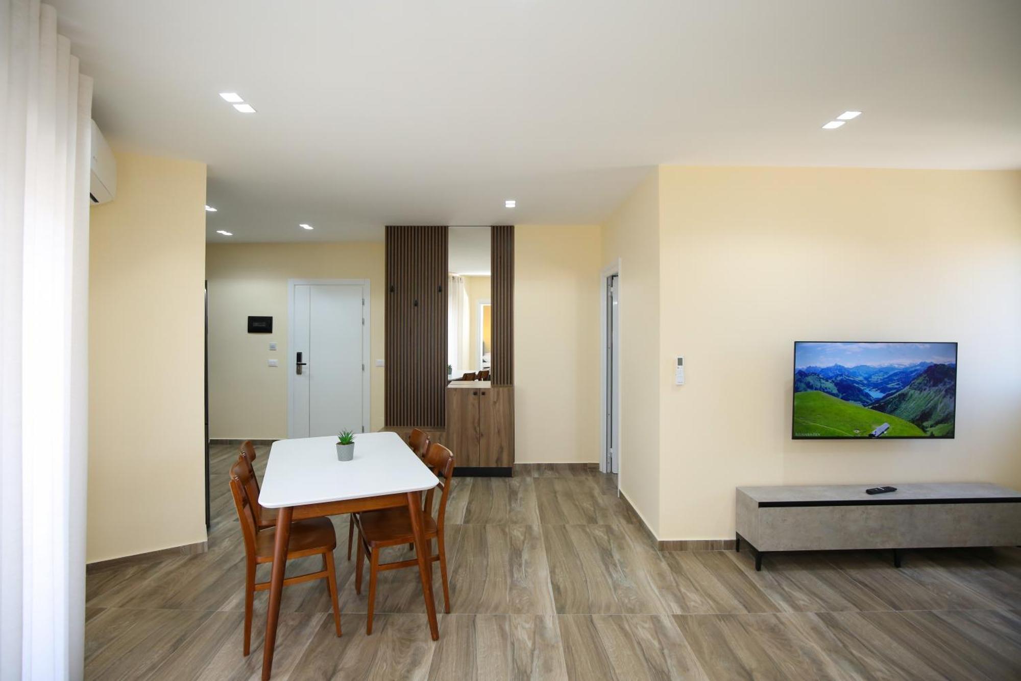 Queen Apartmets Vlorë Rum bild
