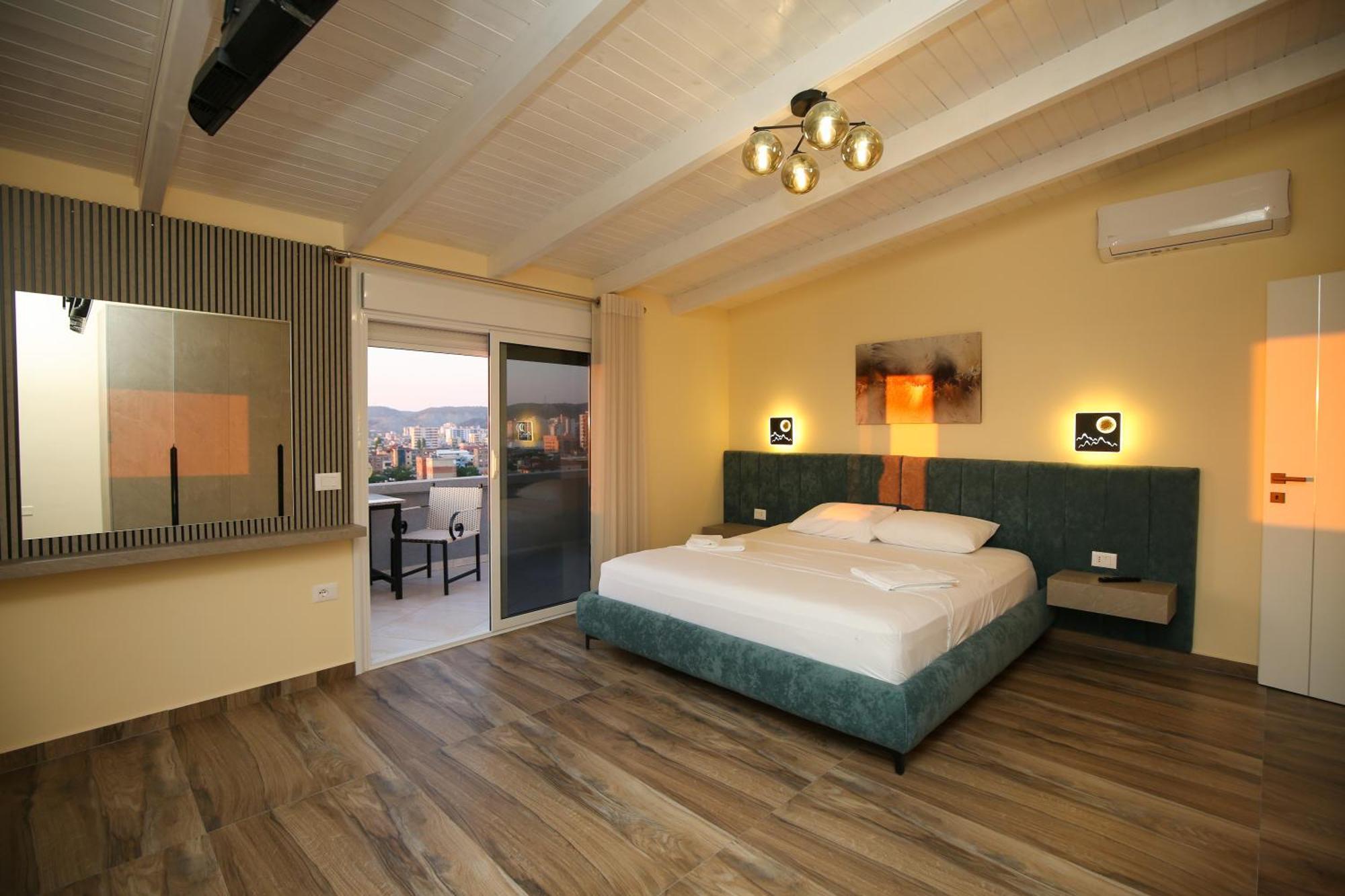 Queen Apartmets Vlorë Rum bild