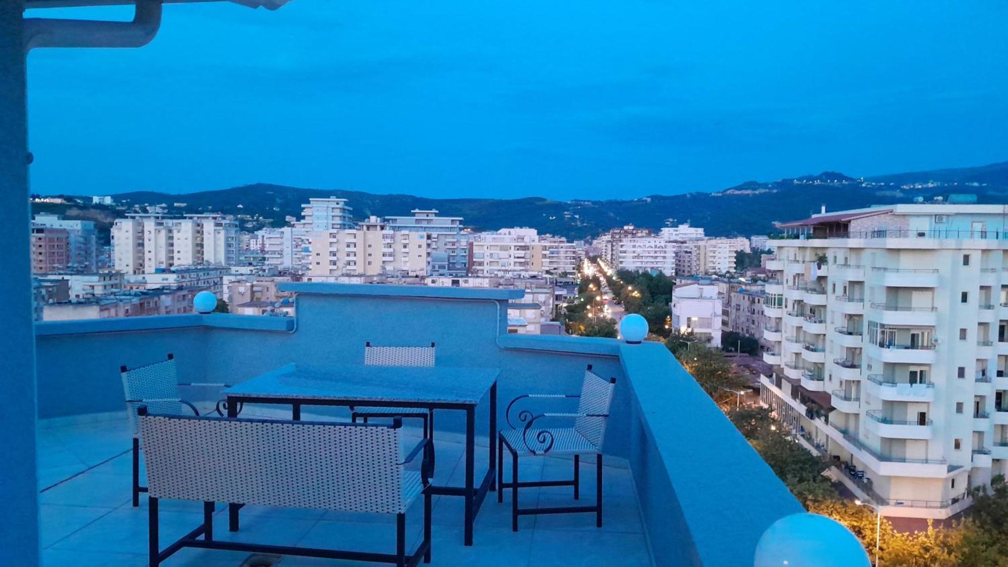 Queen Apartmets Vlorë Rum bild