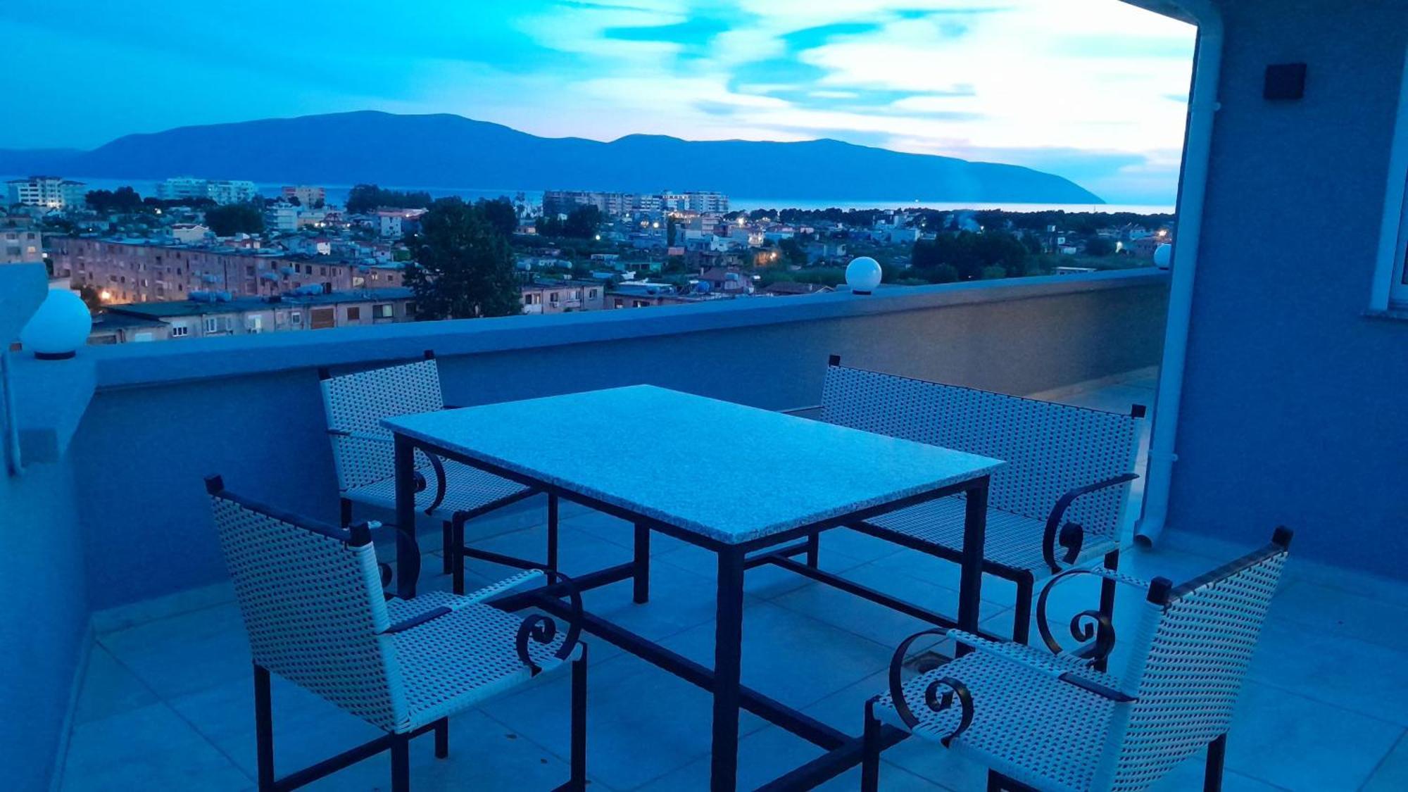 Queen Apartmets Vlorë Rum bild